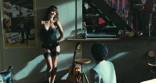 av熟女无码在线,av熟女无码内容背后的真相与反思